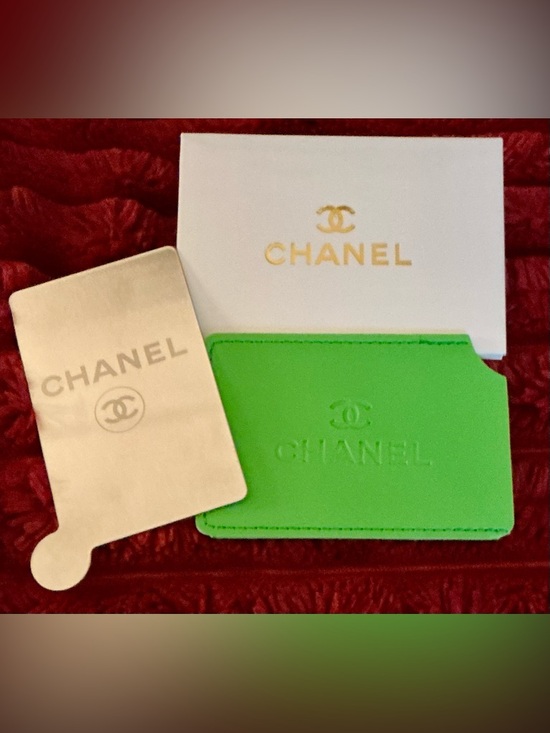 CHANEL Accessories - CHANEL Card Holder and Mirror Set